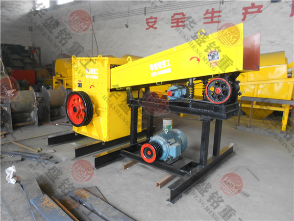 怎樣保持大塊石料箱式破碎機(jī)進(jìn)料均勻